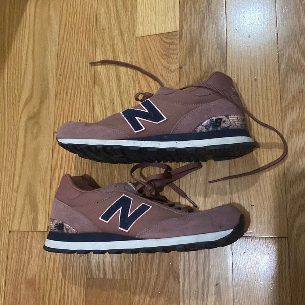New Balance Dusty Rose Sneakers